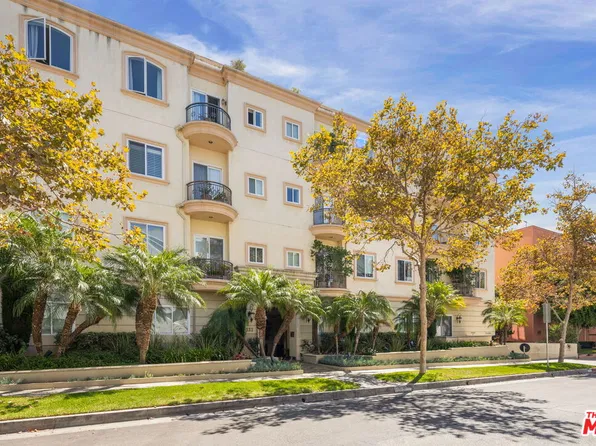 132 S Maple Dr #Penthouse 3, Beverly Hills, CA 90212