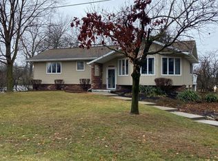 4419 Dauncy Rd, Flat Rock, MI 48134