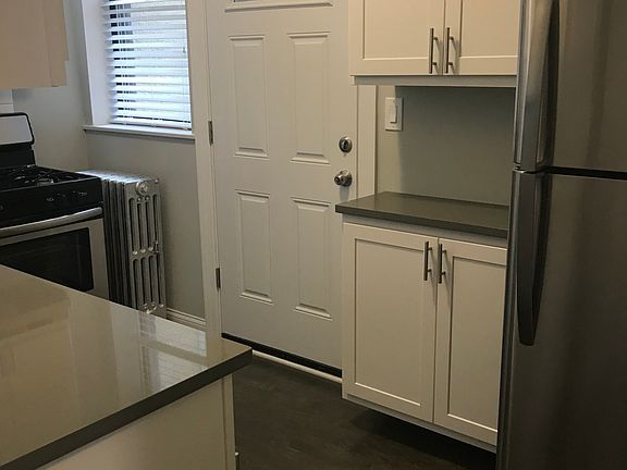 2nd image of 4535 N Leavitt St #1-MR20-455