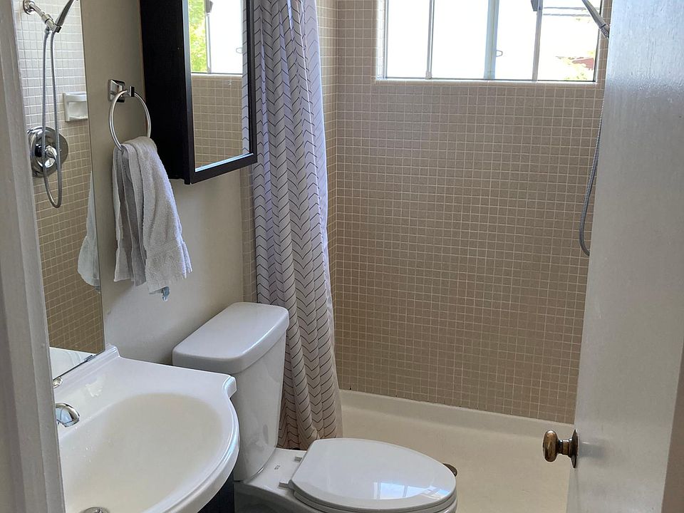 1st image of 636 College Ave #1111