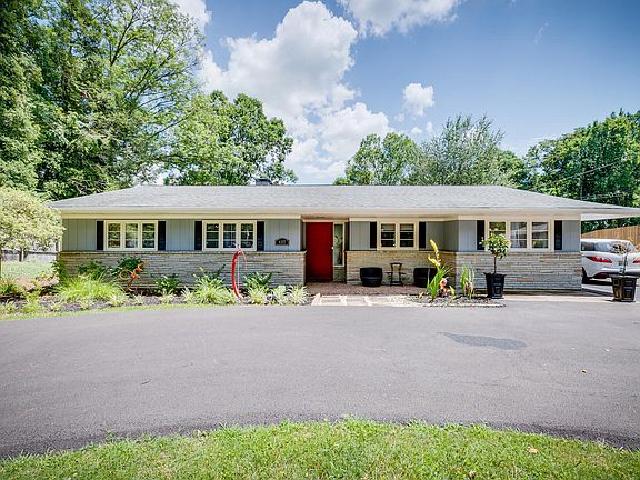 2nd image of 4117 Skyland Dr