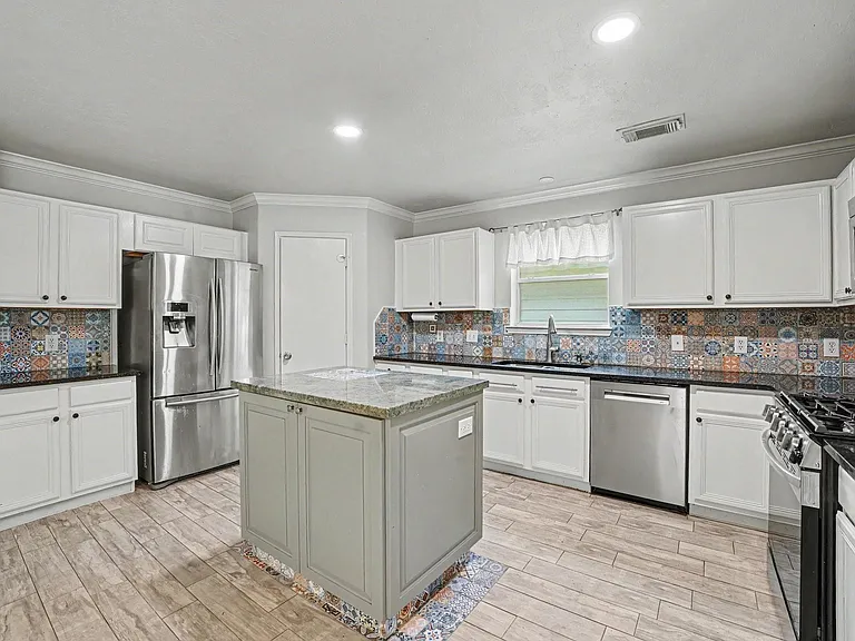 25338 Barmby Dr — Photo 13