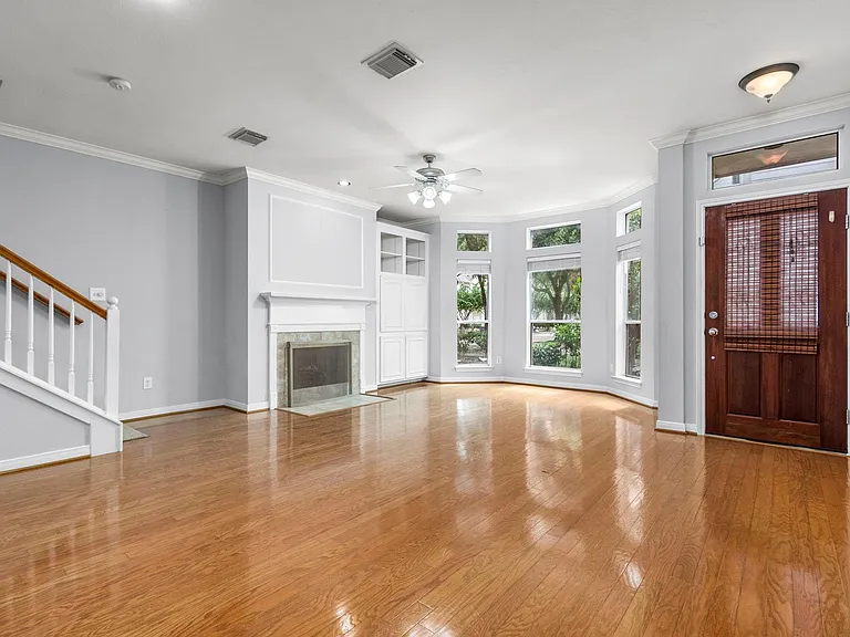707 W Heights Hollow Ln — Photo 11
