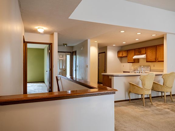 5th image of 4792 Parkwick Dr
