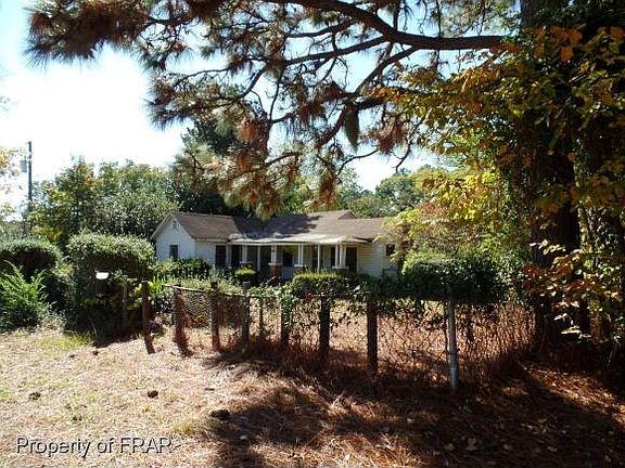 2nd image of 1504 Dixon Dr