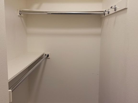 5th image of 4554 Glenwick Ln APT 3304