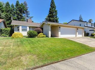 1015 Parkview Dr, Roseville, CA 95661