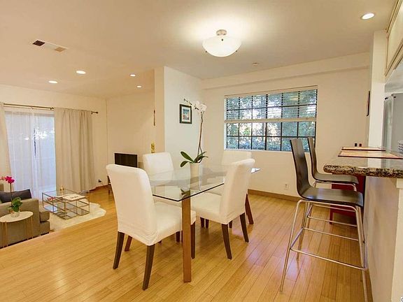 5th image of 327 Wallis St