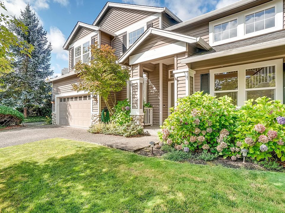1st image of 1034 NE Creeksedge Dr