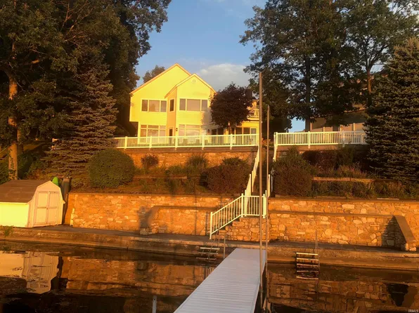 298 Ems W17 Ln, North Webster, IN 46555