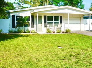 135 Emerald Ln, Largo, FL 33771