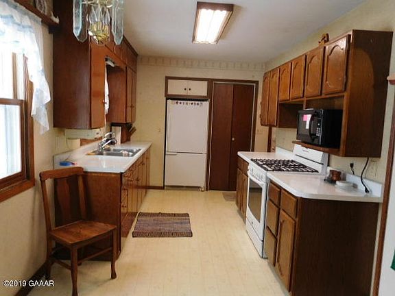 3rd image of 213 N Dayton Ave