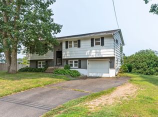 21 Old Farm Rd, Bristol, CT 06010