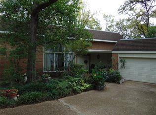 1730 Spring Lake Dr, Arlington, TX 76012