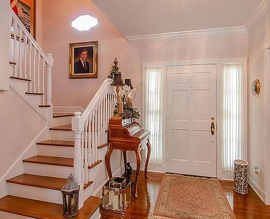 3rd image of 128 Seaspray Ave