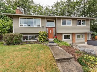3718 S Crabapple Pl, Port Angeles, WA 98362