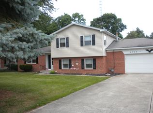 6700 E Woodside Rd, Albany, IN 47320