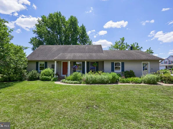 2202 Hershey Ave, East Petersburg, PA 17520