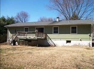22 Tamarack Hill Dr, Poughkeepsie, NY 12603