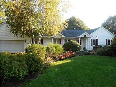 1st image of 28 Old Farm Cir