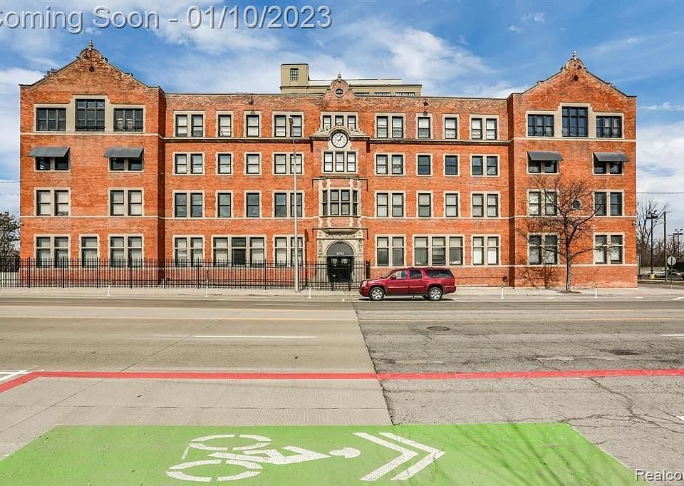 1st image of 6533 E Jefferson Ave #133E-133