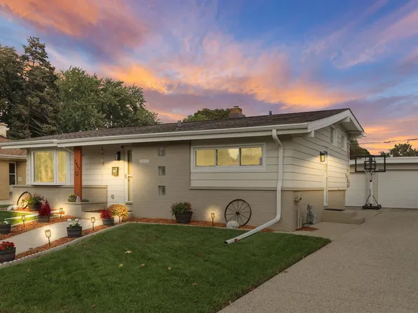 7921 20th AVENUE, Kenosha, WI 53143