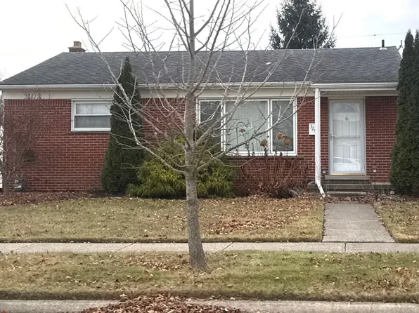 3243 Salem Dr, Trenton, MI 48183