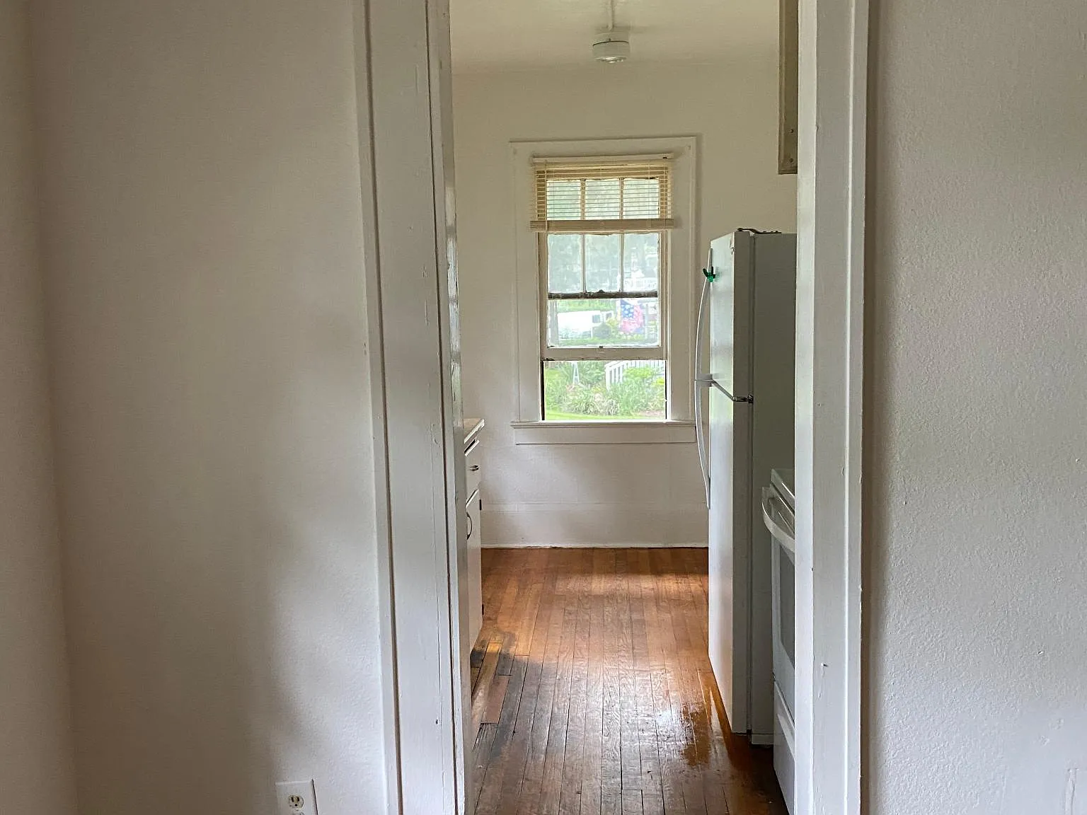 627 E Concord St — Photo 3