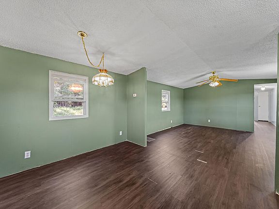 4th image of 121 Rinehart Rd