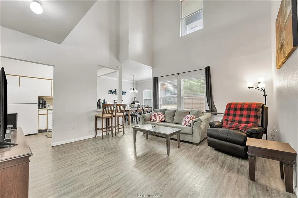 3 bed, 1432 sqft, $1,675 — Photo 3