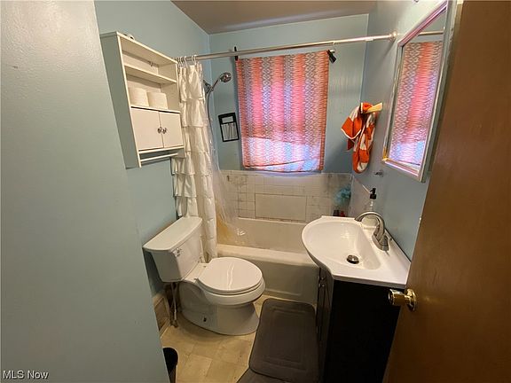 5th image of 125 Beechwood Dr