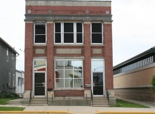 105 S Main St, Juneau, WI 53039