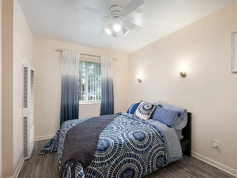 College Manor - 1 Bedroom