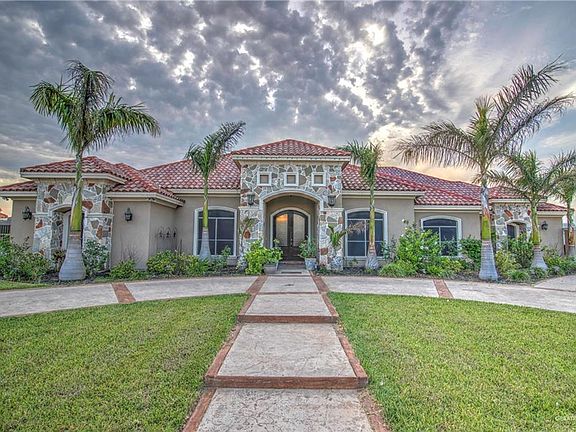 3rd image of 1216 Houston Way