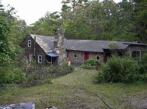 2nd image of 153 Cole St