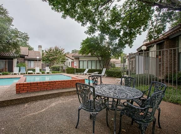 3rd image of 821 Dublin Dr APT 131
