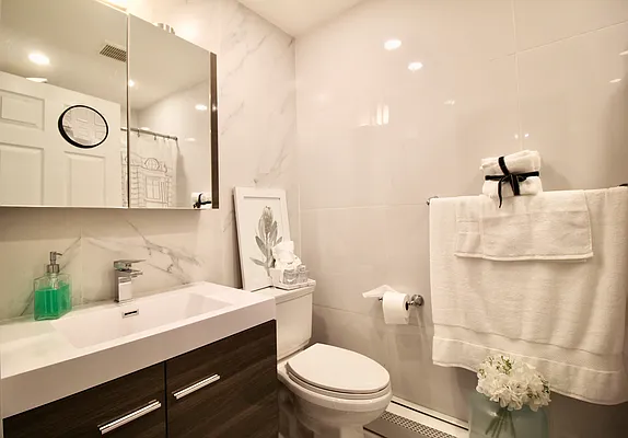 Rented by Hagstrom Management Inc | media 29