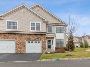 2 Paine Way, Somerset, NJ 08873