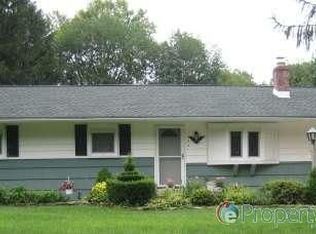 3 Evergreen Ln, Marlton, NJ 08053