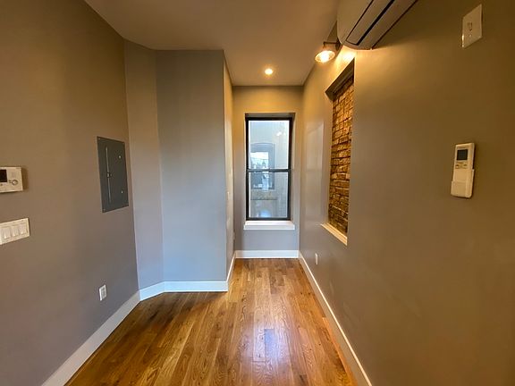 3rd image of 423 Rogers Ave APT C4