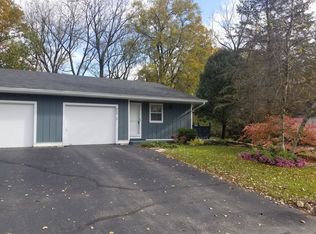 808 Teutonia Dr, Burlington, WI 53105