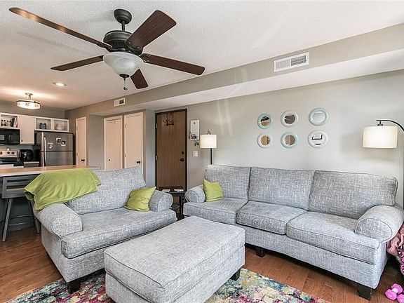 4th image of 580 Augusta Cir Unit 7