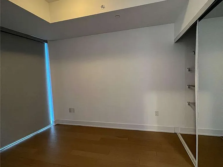 20 Shore Breeze Dr #3309 — Photo 8
