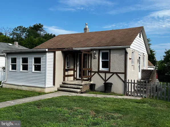 22 Taylor 1/2 Ave, Marcus Hook, PA 19061