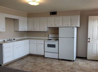 1624 S 14th St #13, Grand Forks, ND 58201