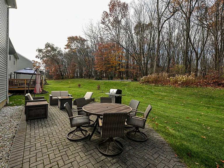 4816 Lake View Dr — Photo 59