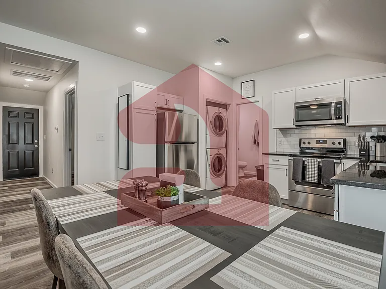 208 E Mosier St — Photo 24