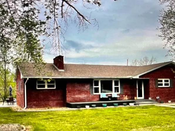 1165 Eastland Dr, Olive Hill, KY 41164