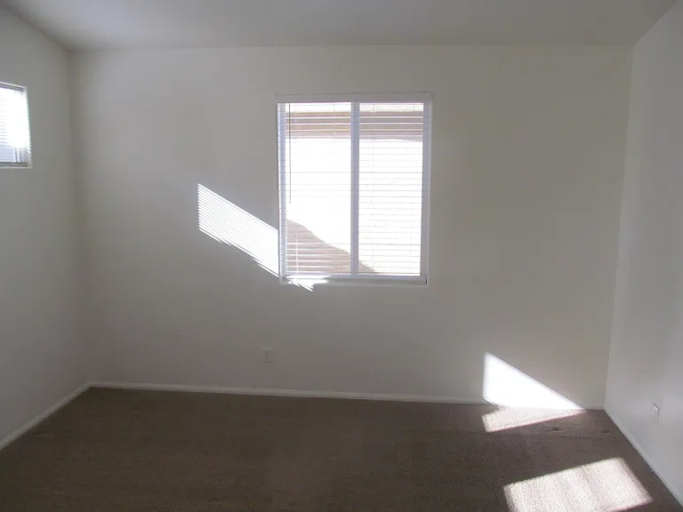 7471 Nicklin St — Photo 28