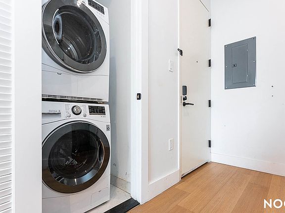5th image of 420 Gates Ave APT 5H
